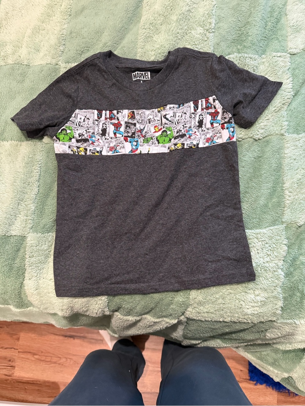 Marvel Graphic Short Sleeve Tee Boys Size 5 Like New